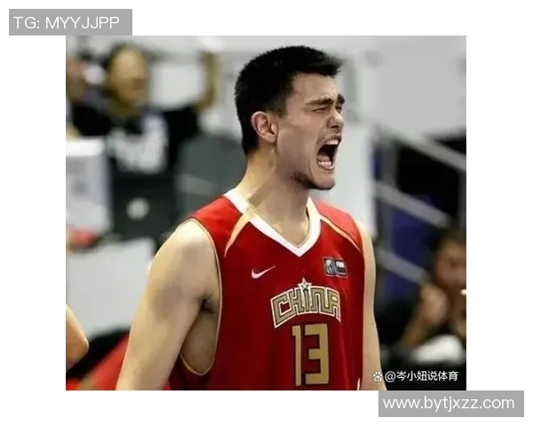 姚明被晃摔事件引发热议体育界对运动员安全的关注与反思 姚明被晃摔事件引发热议体育界对运动员安全的关注与反思