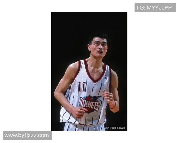 姚明身高惊人照片展示篮球巨星风采与魅力 姚明身高惊人照片展示篮球巨星风采与魅力