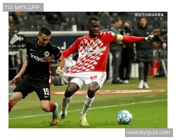 欧洲联赛：法兰克福憾平汉诺威，积分榜再次动荡